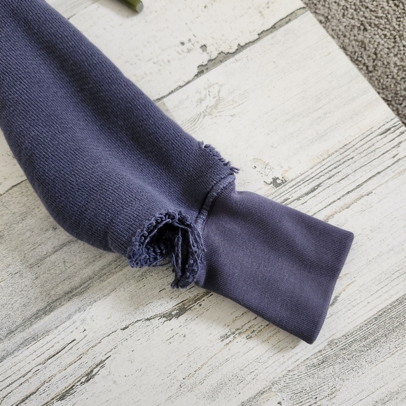 Imogen + Willie Distressed Crewneck Sweatshirt Blue Size XS - Picture 4 of 6